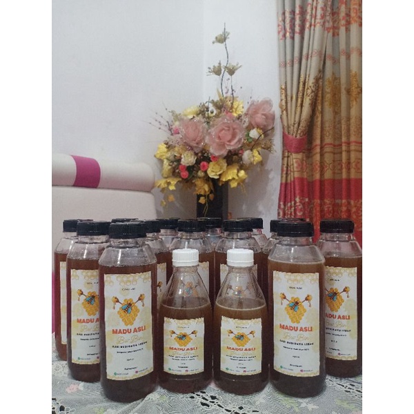 

MADU ASLI 100% MADU MURNI TANPA CAMPURAN APAPUN