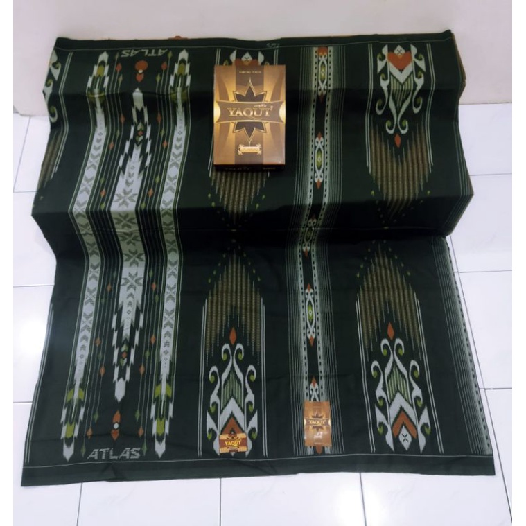 Sarung Atlas Yaqut Kembang