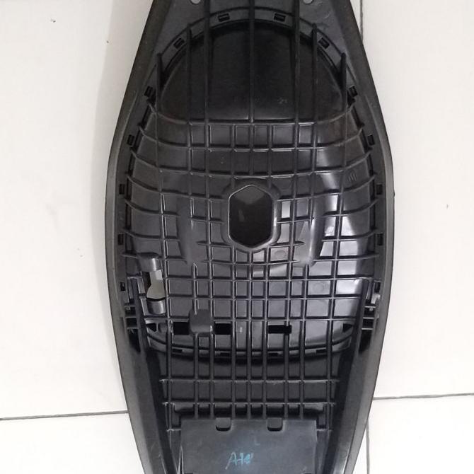 fiber jok motor vario led 125 / 150 rangka jok tulang jok alas jok ori