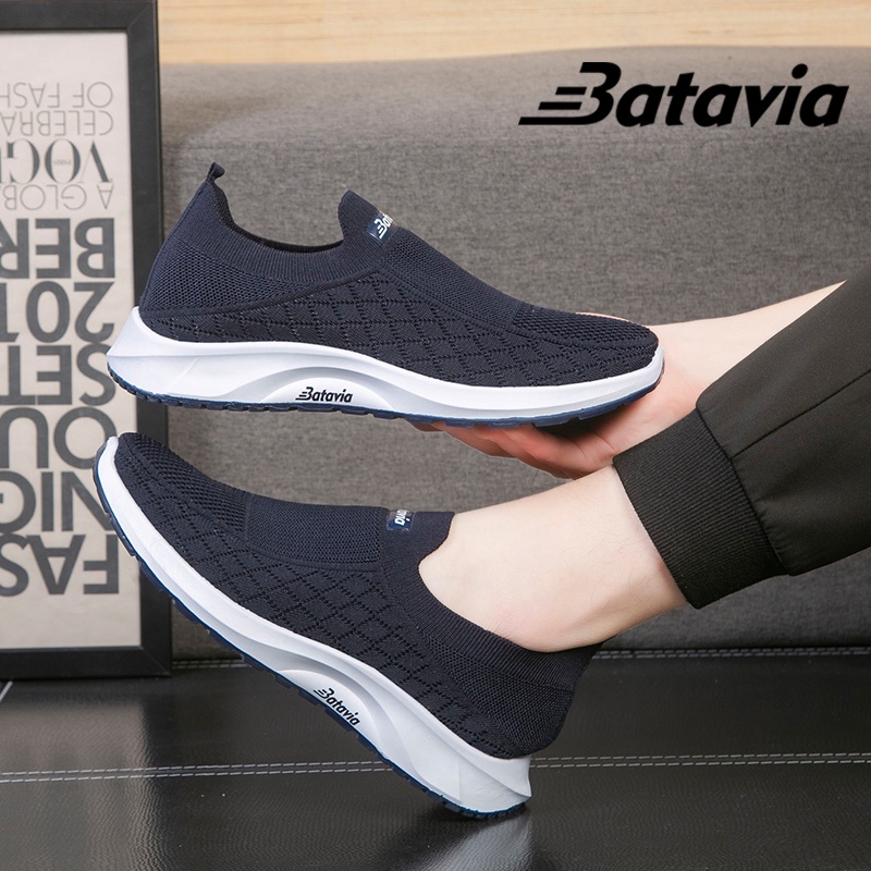 （COD）Batavia Sepatu baru pria santai pekerjaan olahraga jogging pria menutupi sepatu hitam murah B21 B23