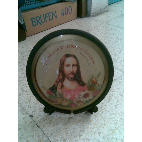 Pajangan Kaca Bergambar Yesus