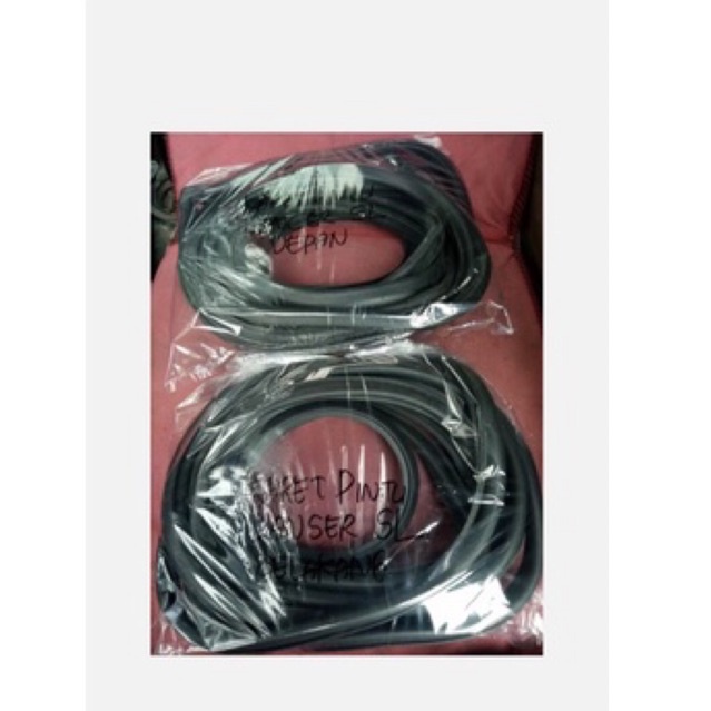 Karet pintu balon Mitsubishi Lancer SL