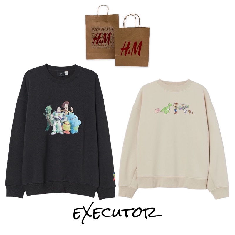 ( 8.8 ) Crewneck Sweatshirt H&amp;M Unisex Sablon Toy Story Black Hitam, Flecee Katun Lembut Tebal, Free Papperbag