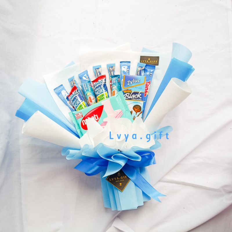 (SNACK 0003) Lvya.gift Buket snack putih biru | Buket snack tema biru | Buket biru | | Buket snack wisuda | Buket snack ulang tahun | Buket anniversary | Buket hari guru | Buket hari ibu | hadiah wisuda | kado ulang tahun