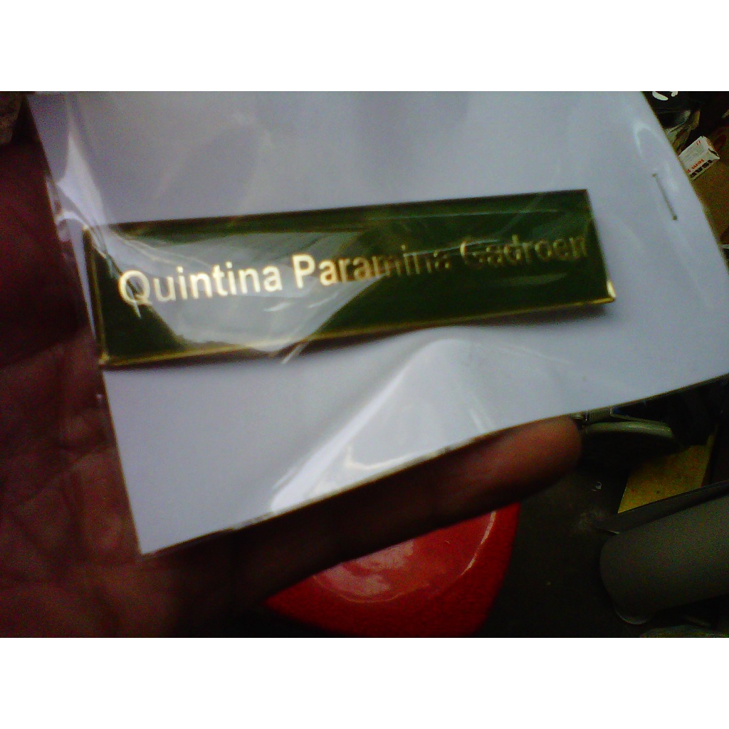 

Name Tag Kuningan Belakang Penjepit Magnet