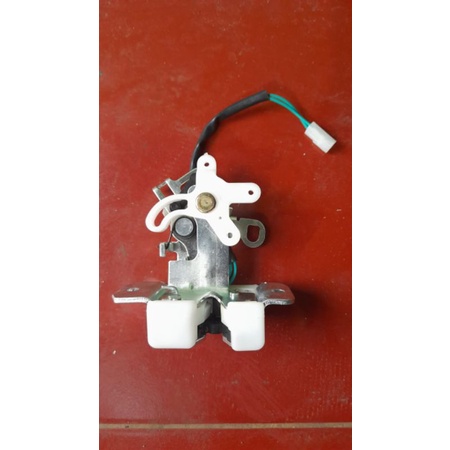 door lock bagasi grand max