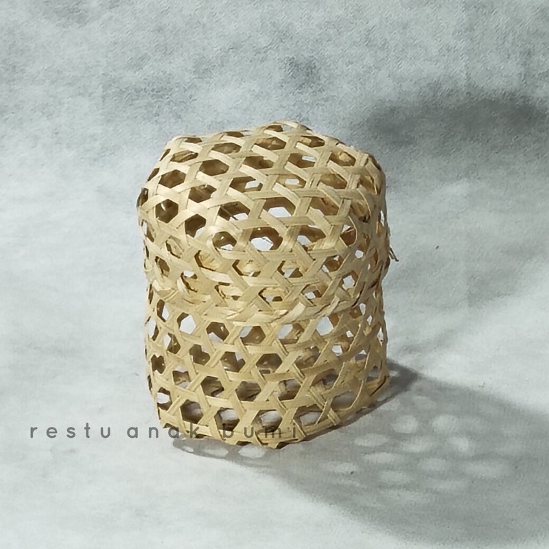 

Wadah Kue d 16cm/Hadiah/Lamaran/Parcel Lebaran/Natal/Imlek/Catering/Souvenir/Wadah Serbaguna/Basket/Craft/Fruit Box/Sembako/Teh/Gula/Beras/Telur/Kado/Gift/Hampers/Hantaran/Makanan/Minuman/Keranjang Buah