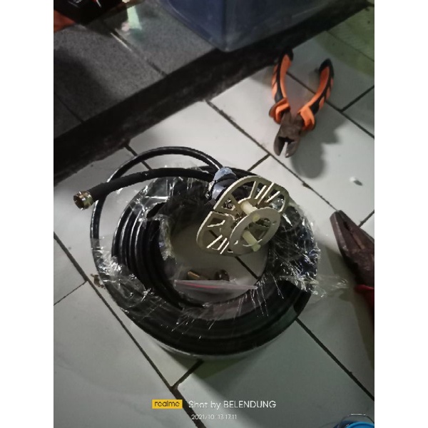 antena kathrein terpasang konektor F dan kabel 20 meter