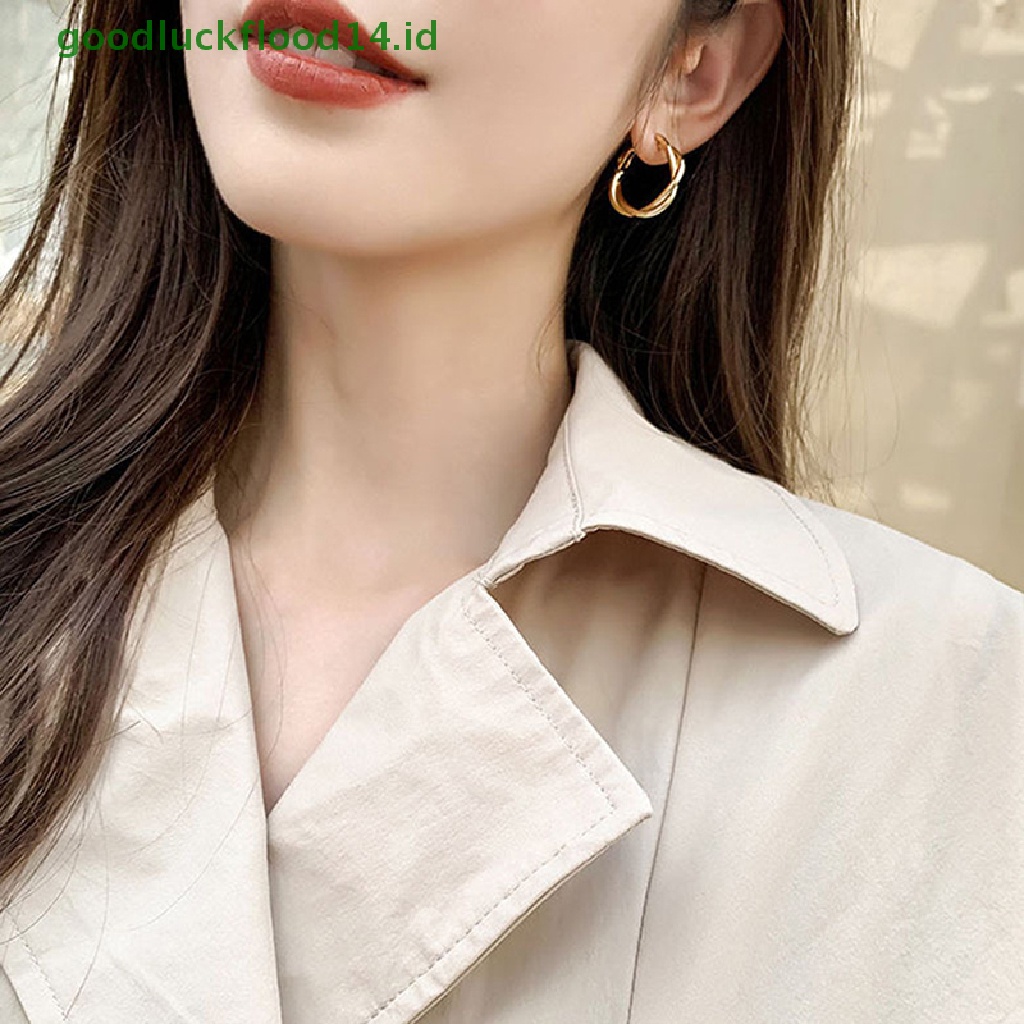 [GOOGFOUR] 1pasang Anting Fashion Untuk Wanita Sederhana Dikepang Anting Hoop Anting Geometris Memutar Anting Hoop Temperamen Perhiasan Aksesoris Hadiah Natal [TOP]