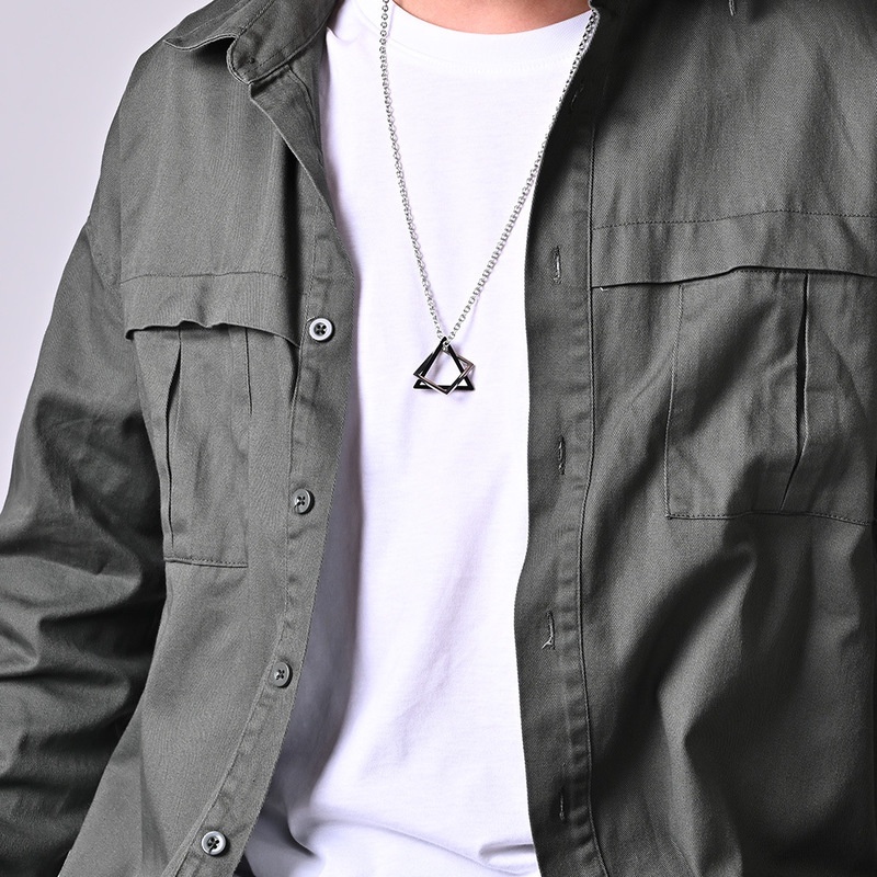 Hot Sale/Wanita Pria Kepribadian Interlocking Square Triangle Pendant Necklace/Ladies Simple Charm Necklaces/Kalung Klavikula Elegan/Kalung Rantai Pantai Kepribadian Perempuan