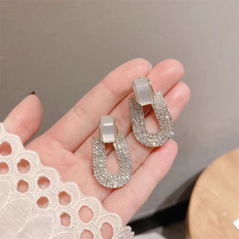 Versi Korea Dari Gaya Eropa Dan Amerika Anting Berlebihan Yang Dipersonalisasi Geometris Berlian Imitasi Anting Mata Kucing