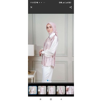 Lexica Shirt Wearing Klamby