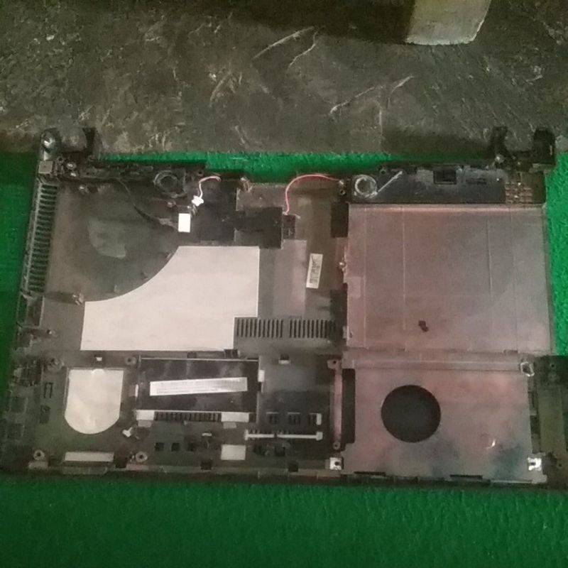 Kesing belakang Laptop Asus X450C ori bekas copotan