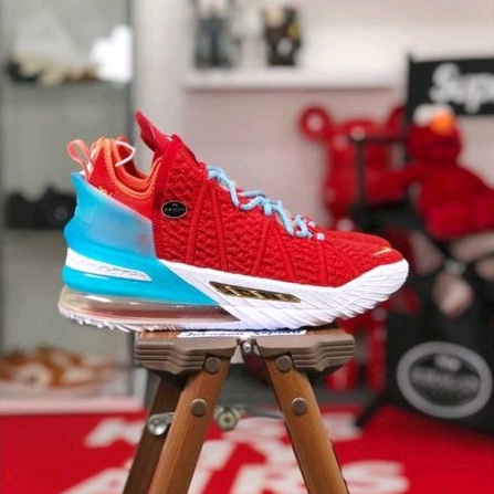 Nike LeBron 18 &quot;Chinese New Year&quot;