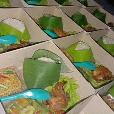 

LANGSUNG CHECKOUT I899 Paket Catering Nasi Box Ayam Bakar & 2 Sayur 16rb ふ