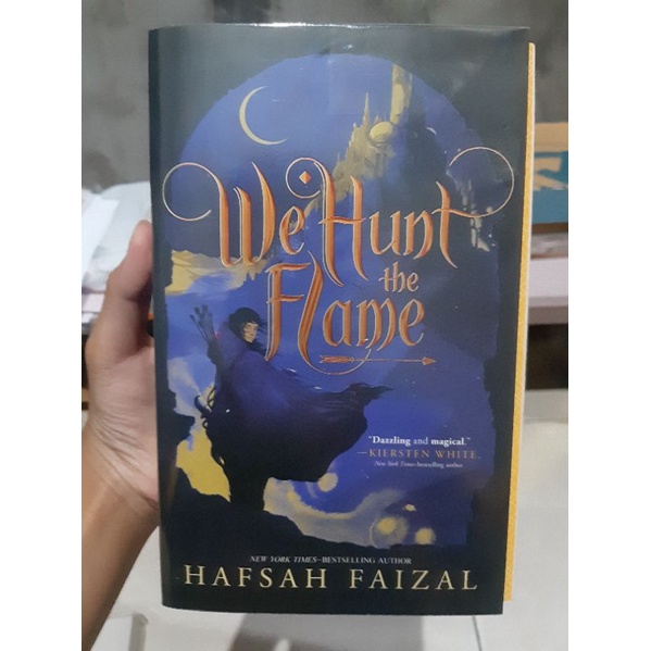 [BOOKED] PRELOVED NOVEL We Hunt The Flame - Hafsah Faizal ORIGINAL ENGLISH