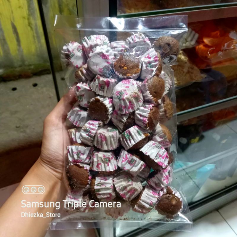 

KUE BROWNIES KERING 200GR || SNACK KILOAN