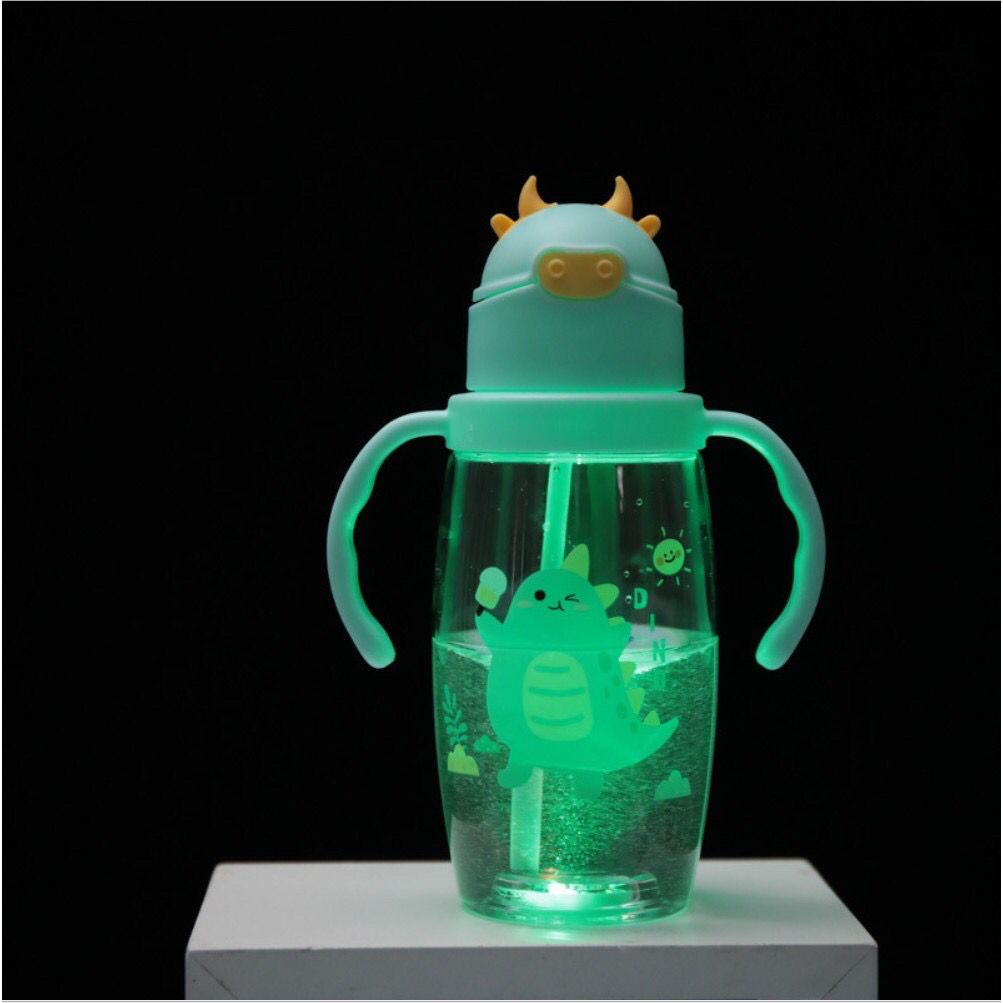 [TULALA SHOP]BOTOL ANAK MOTIF SAPI DENGAN LAMPU LED KARAKTER 550ML 2 IN 1 TALI DAN GAGANG/BOTOL MINUM ANAK LED