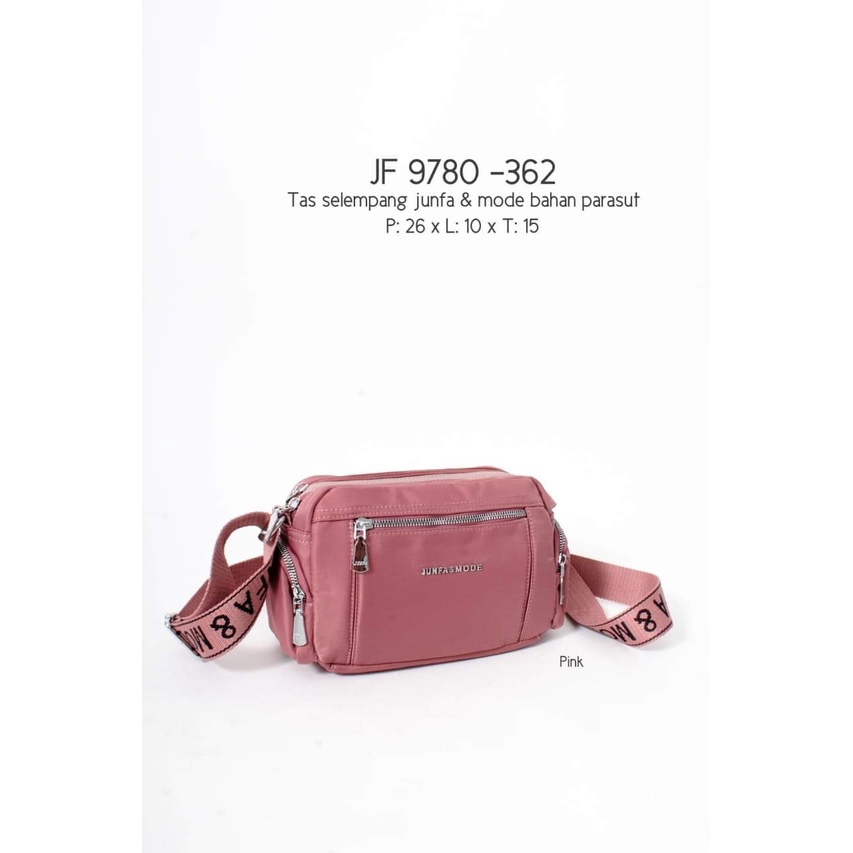 Tas Selempang Junfa 9780-362 Size 26x10x15 cm. Tas Wanita Tas Selempang wanita Import Tas Junfa Parasut BEST SELLER TERBARU BISA BAYAR DITEMPAT.!!!!