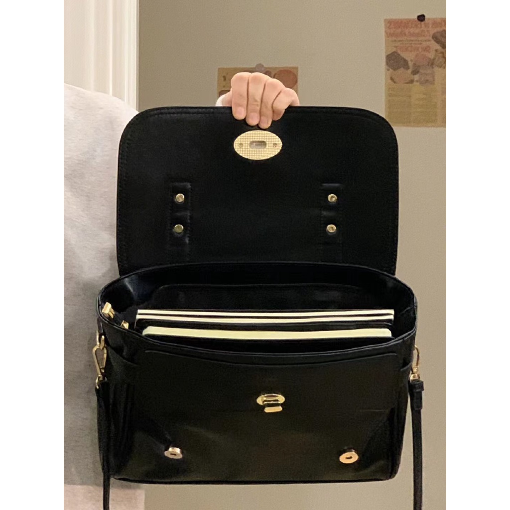 sera✹Tas prancis wanita musim dingin 2022 desain ceruk tekstur baru kapasitas besar tas pos portabel mode portabel