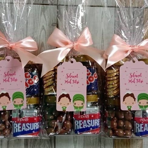 

✨READY✨ -parsel coklat / parsel ramadhan kareem / chichoc delfi almond treasure- 1.1.23