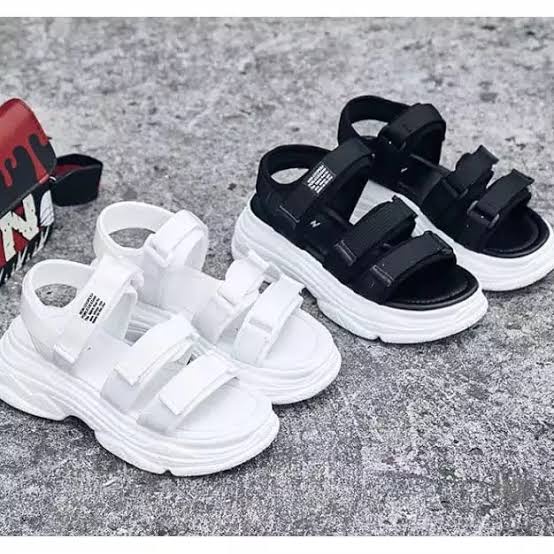 SL TERMURAH/ SANDAL GUNUNG KOREA / Gunung Wanita Korea Sandal Gunung Gladiator 01