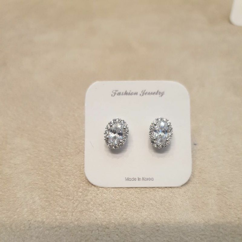 Anting model tusuk mata sirkon bersinar lapisan emas/ gold