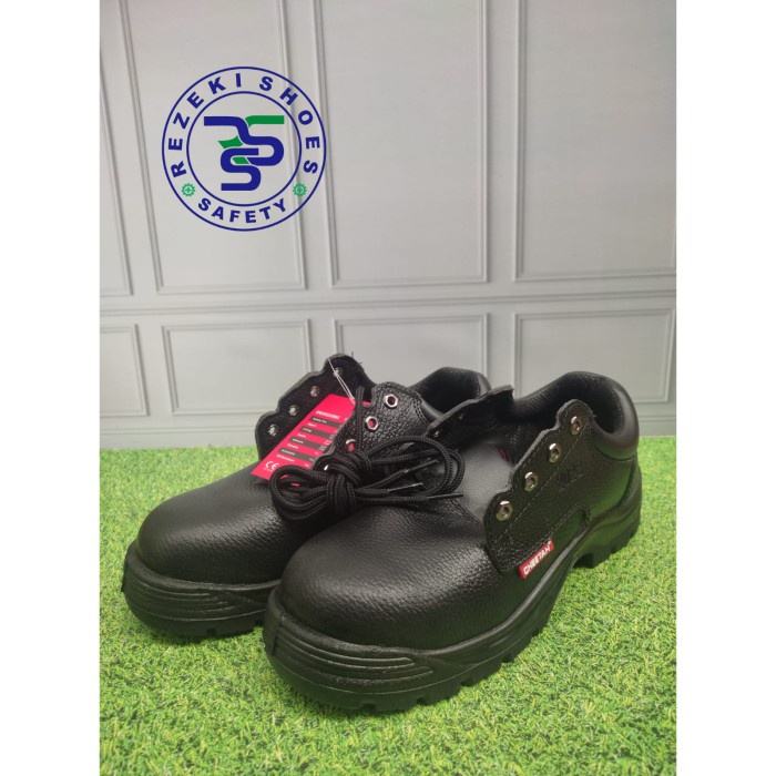 Safety Sepatu Safety Cheetah 3002H / Safety Shoes Cheetah 3002 H