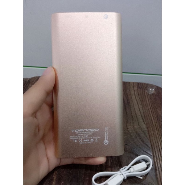 POWERBANK DELCELL TORNADO 10000MAH FAST CHARGING