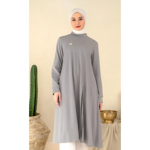 NEW SALE  Laluna midi dress size M wearing klamby abbey blouse