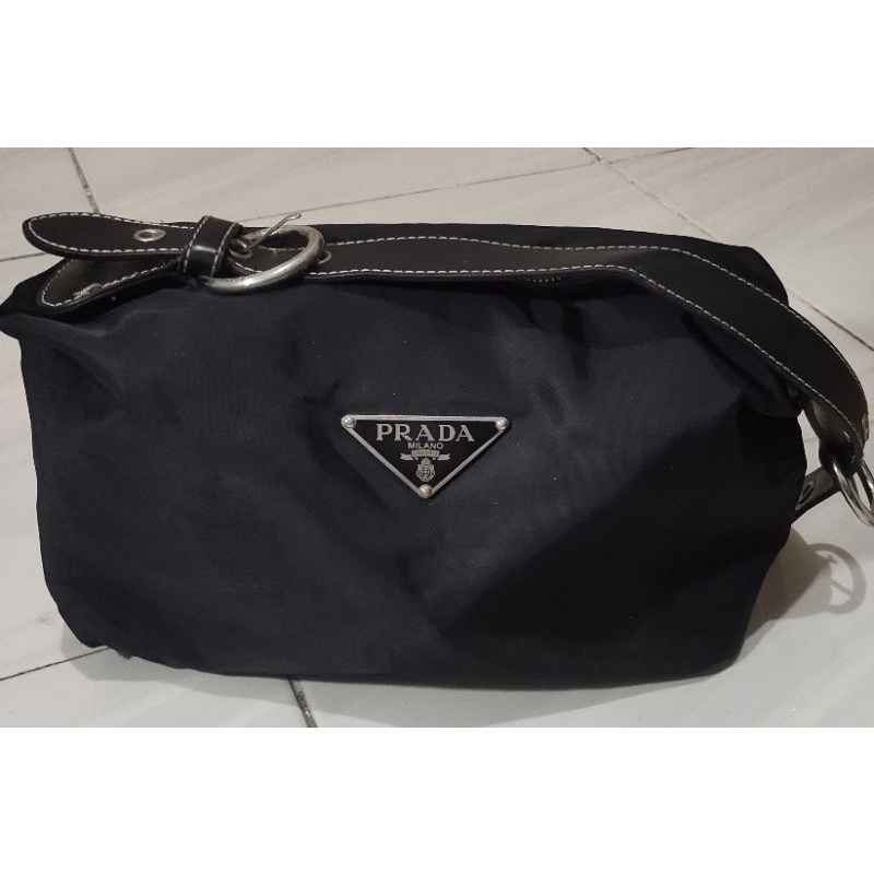 sholder bag prada second preloved