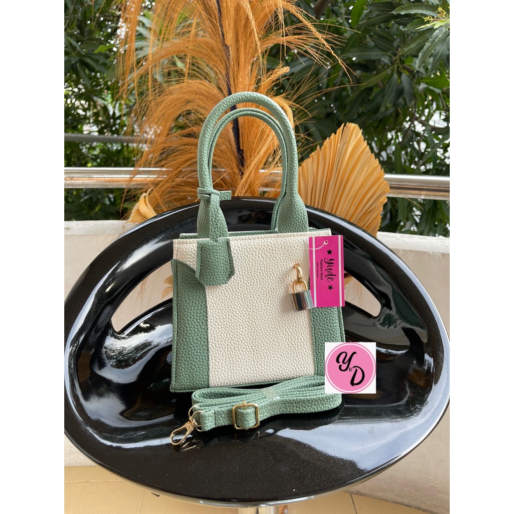 ANGGUN SLING BAG / TAS SELEMPANG WANITA / TAS WANITA BAHAN JERUK FREE GEMBOK KODE ANGGUN