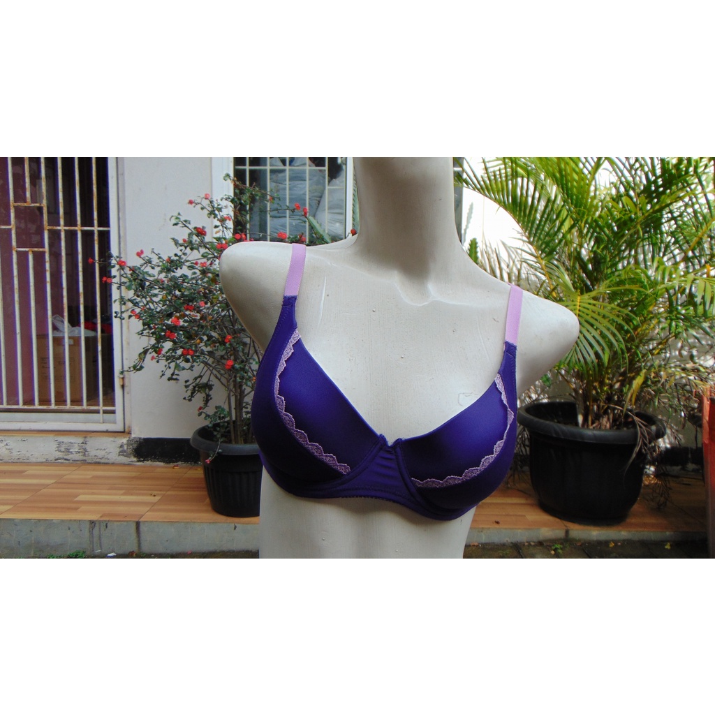 [HRG NORMAL 180 RIBUAN] PUSH UP BRA LULUDI BY WACOAL 9208 DPP SIZE 32B (B70) 32C (C70)