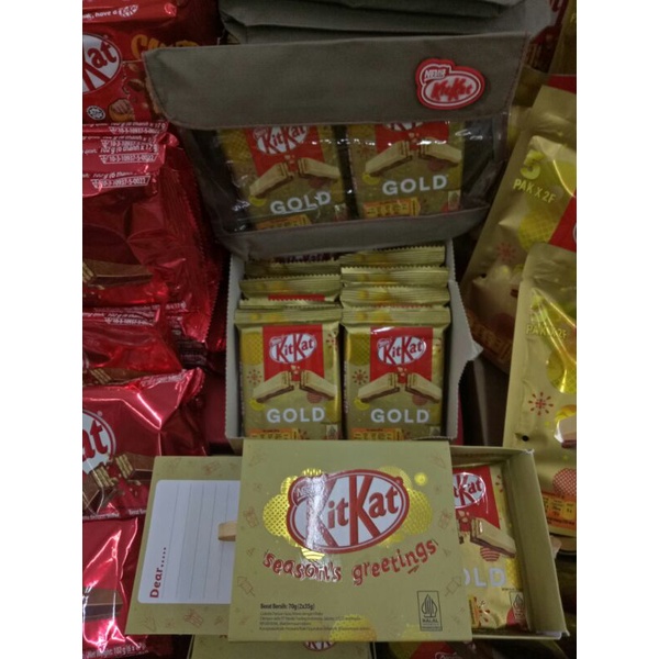 

KIT KAT 4f 35gr CH BANANA BELI 2 GRATIS BOX /DOMPET