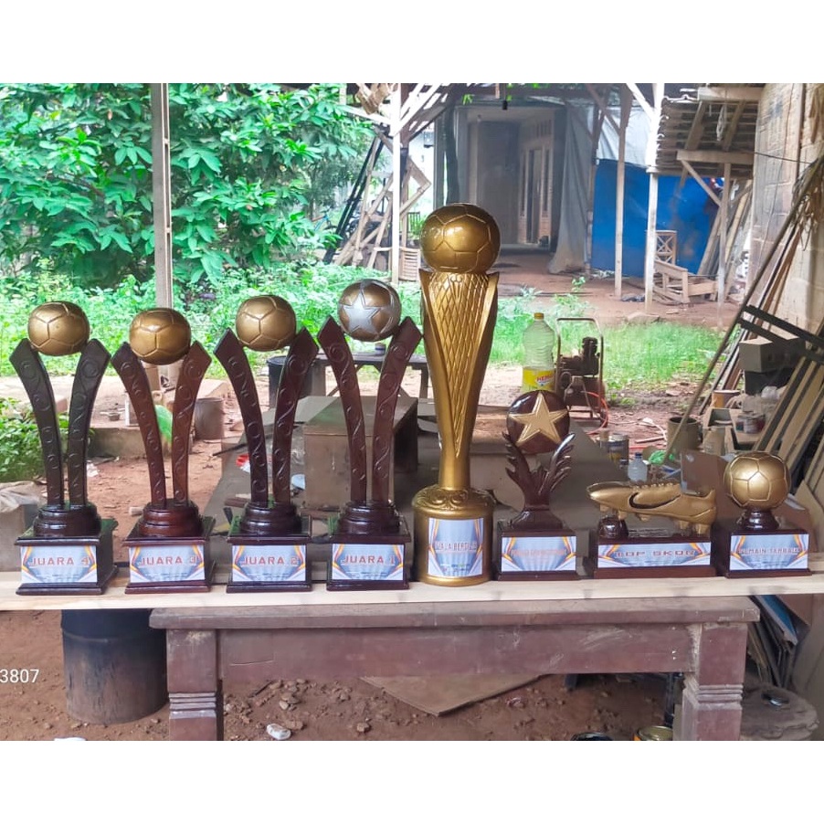Piala Sepak Bola Kayu Jati Turnamen Full Set
