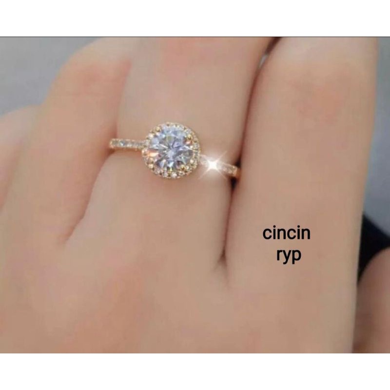 Cincin setara titanium lapis emas dan like diamond,bisa dipakai harian,anti alergi