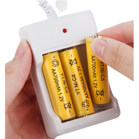 [M7] Baterai Batre Cas AA 1000 mAh AAA 600 mAh / Desktop Charger Battery 3 Slot USB / Battery Rechargeable