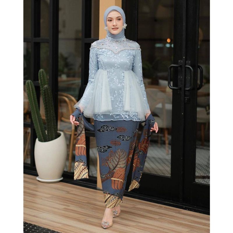 New Arival || Set Alyana Ice Blue || Set Kebaya Batik Couple BATIK EXPRESS - Kebaya Couple Brokat Modern Alyana Ice Blue Kebaya Wisuda dan Kondangan Kebaya Couple Batik Prima Lengan Panjang Set Wanita Modern