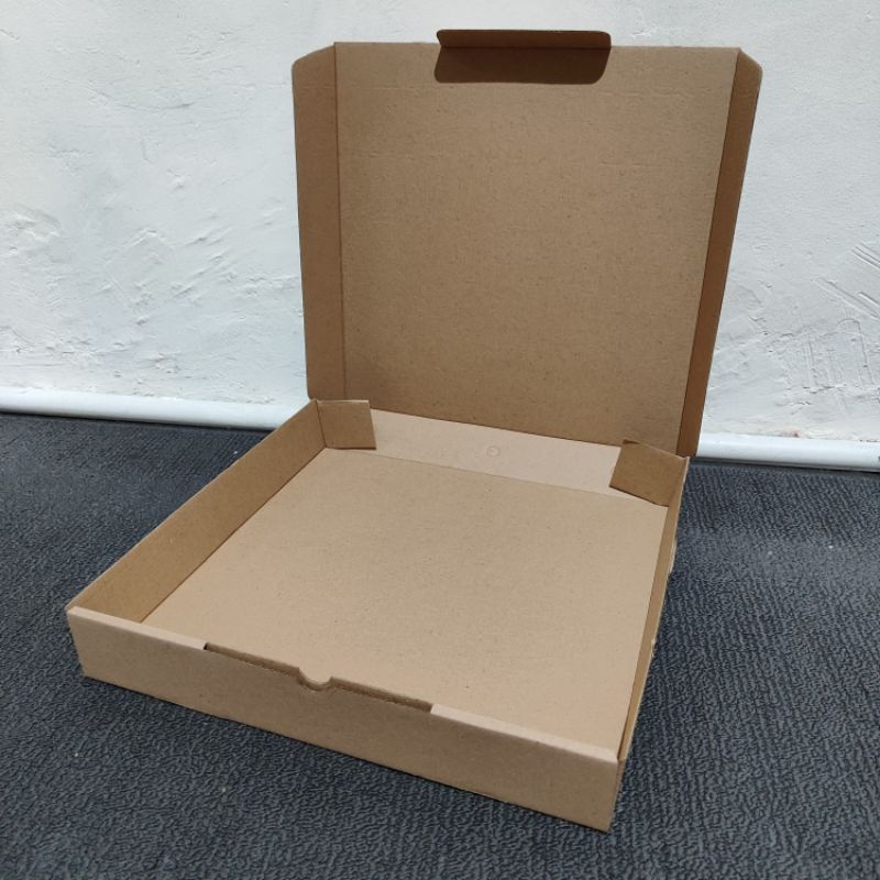 

[READY BISA GOSEND] BOX HAMPERS / BOX PIZZA 31X31X5CM