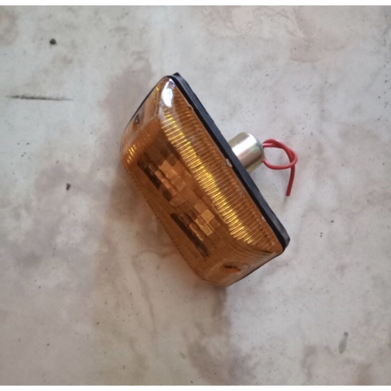 Reting Depan Kanan di Gril Samping Colt T 120