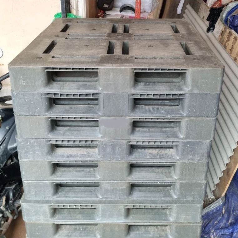 Palet plastik bekas semi rata kuat