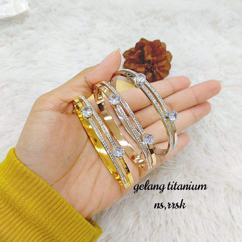 Gelang Boba titanium,tidak luntur,aman dipake mandi ,aman untuk yg alergi xuping