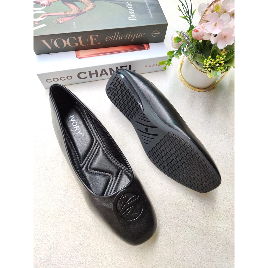 IVORY Sepatu Wanita Flat Ukuran Besar Size 41 42 43 44 B993-1611