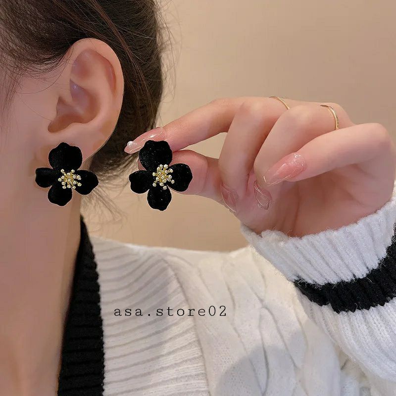 Anting Tusuk Wanita Korea Bunga CICILIA/Aksesoris Fashion