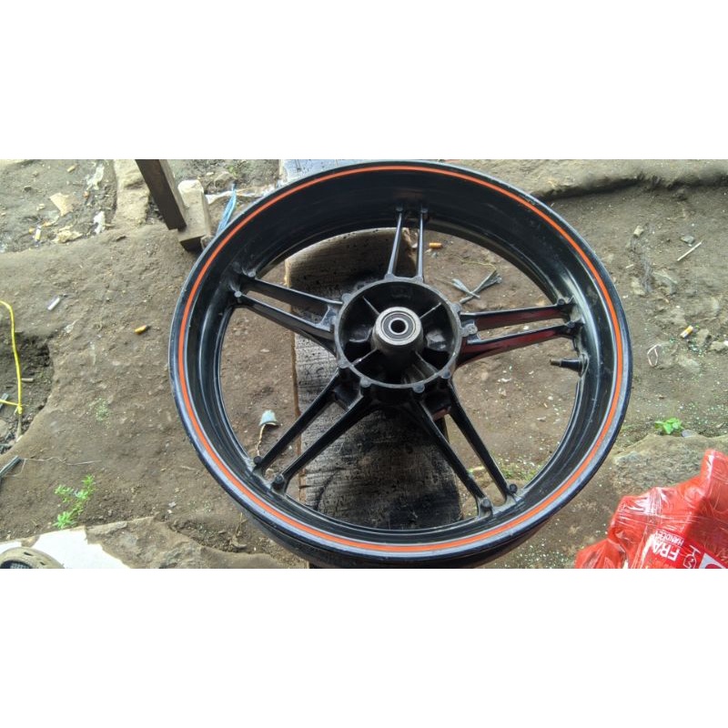 Velg pelek Belakang Motor Yamaha Vixion New NVL NVA R15 MX king 150 2PV Cabutan Original