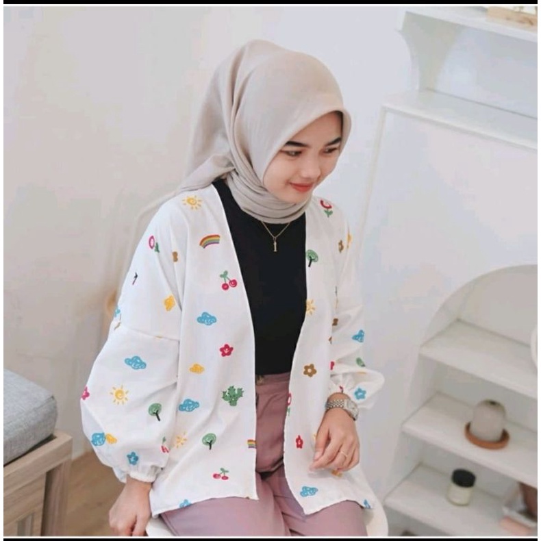 OUTER KIWOYO/ OUTER KOREAN WANITA OVERSIZE/ CARDI-PUTIH