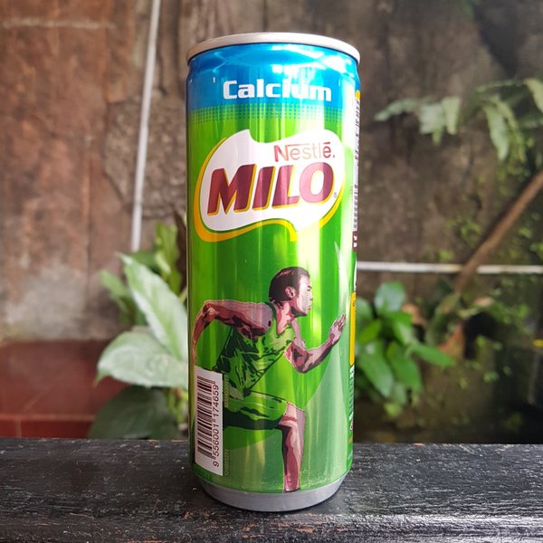 

MILO Healthy Drink High-Calcium Actigen-E Kaleng Susu Cokelat 240ml