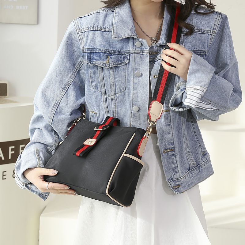 Sling Bag Tas Selempang Wanita Fashion 8084