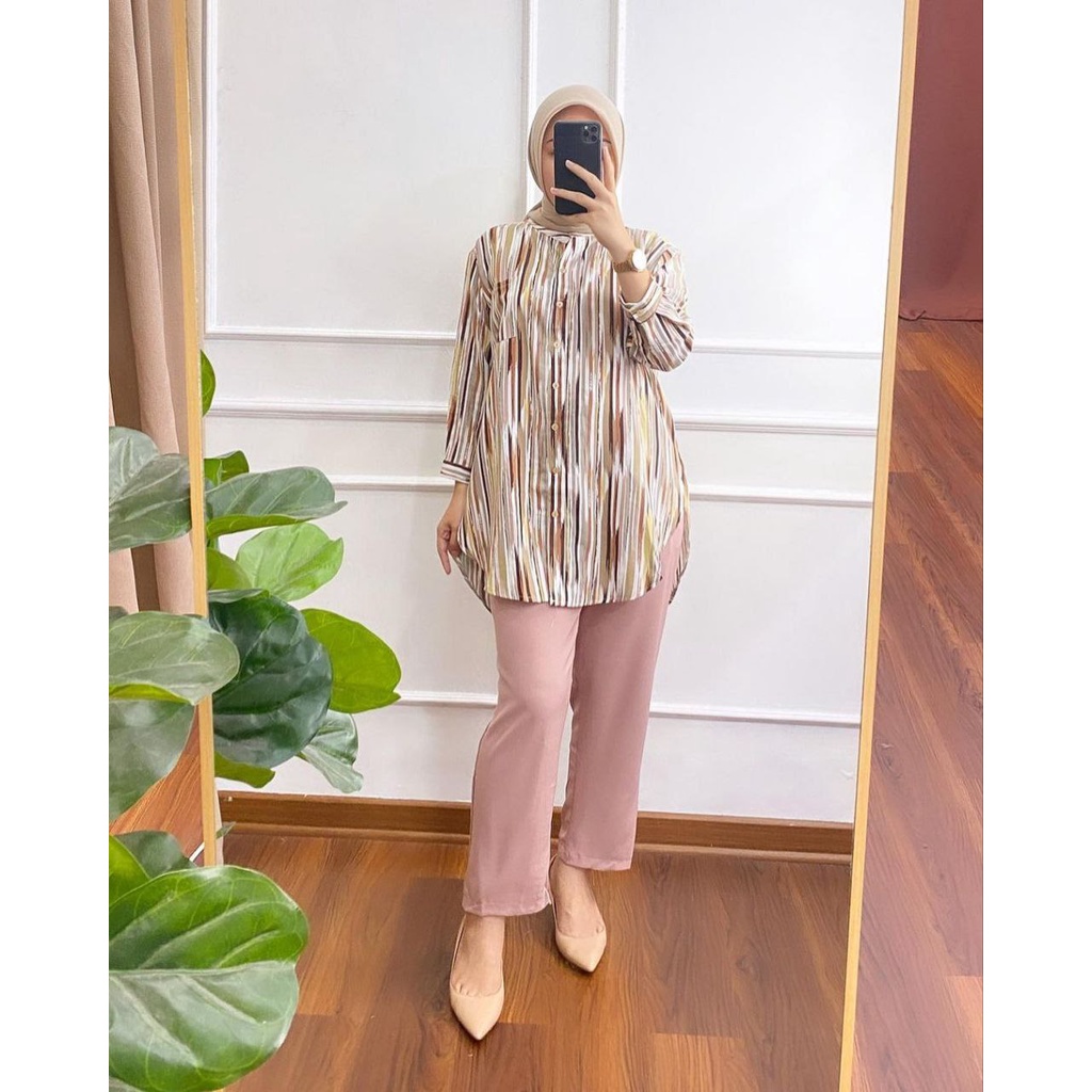 Amora Set - One Set Wanita Kemeja Salur Shakila Twill Premium Setelan Baju Lengan 7/8 Set Celana Panjang Kekinian LD 110 cm