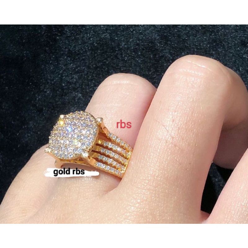 Cincin setara titanium lapis emas dan like diamond,bisa dipakai harian,anti alergi